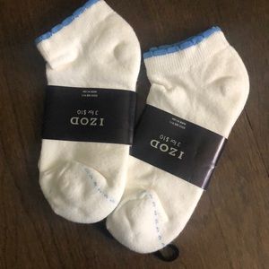 IZOD women’s socks